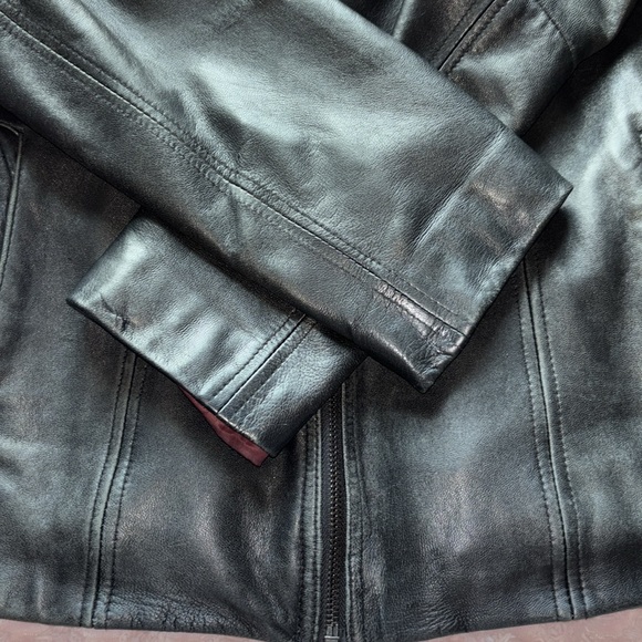 Leather jacket - Picture 5 of 8